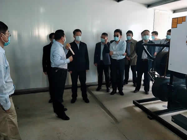 新聞=市人大常委會陳主任帶隊，市人大環(huán)境組一行，來公司檢查工作03.jpg